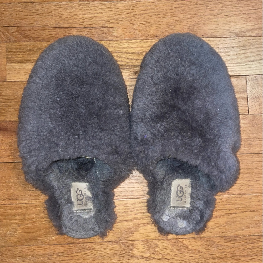 Gray ugg fluffy slippers